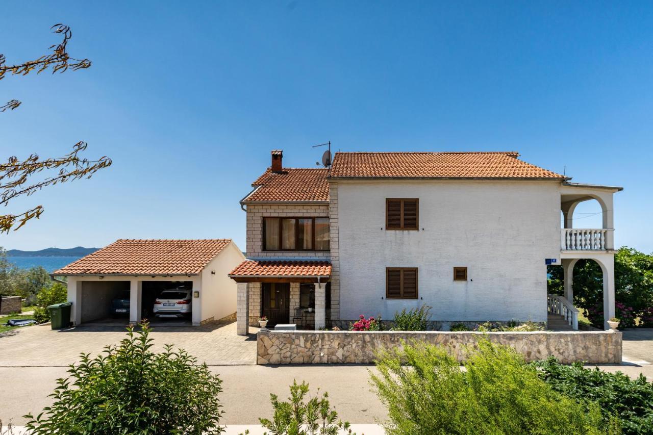Family Friendly Seaside Apartments Kozino, Zadar - 5756 เพทรอซาเน ภายนอก รูปภาพ
