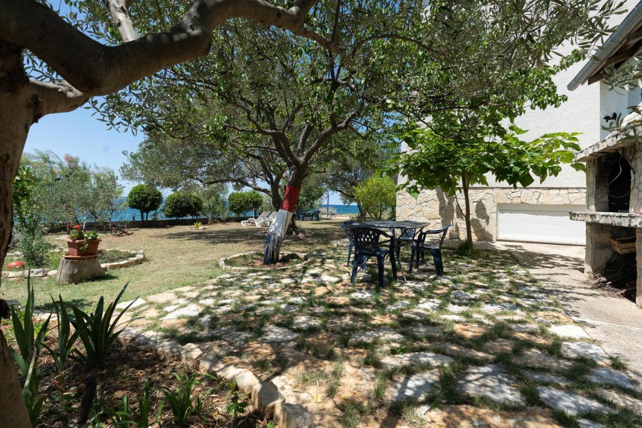 Family Friendly Seaside Apartments Kozino, Zadar - 5756 เพทรอซาเน ภายนอก รูปภาพ