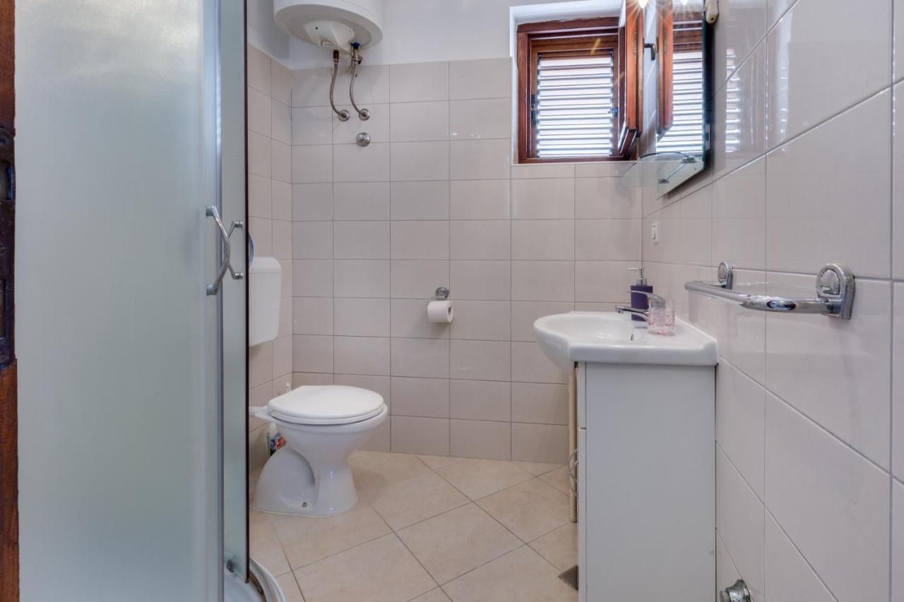 Family Friendly Seaside Apartments Kozino, Zadar - 5756 เพทรอซาเน ภายนอก รูปภาพ