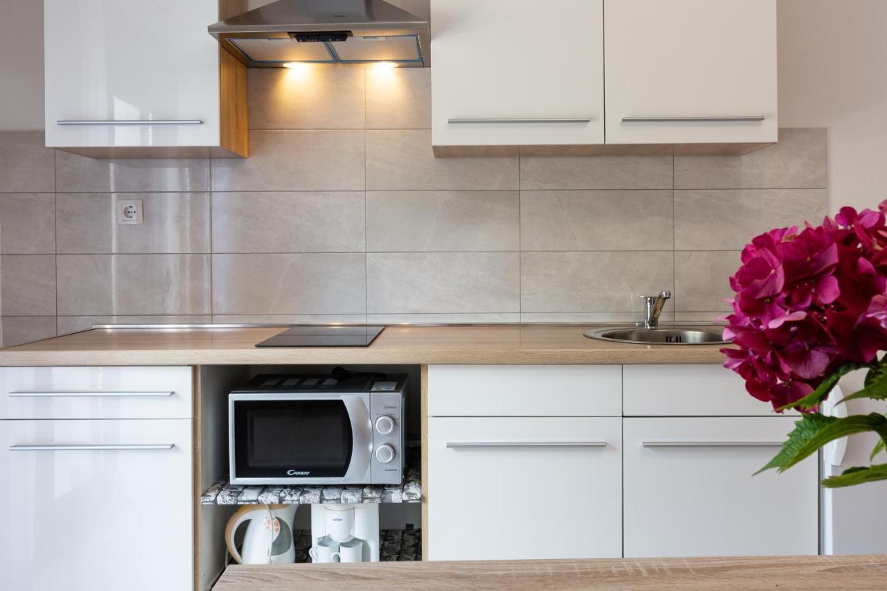 Family Friendly Seaside Apartments Kozino, Zadar - 5756 เพทรอซาเน ภายนอก รูปภาพ
